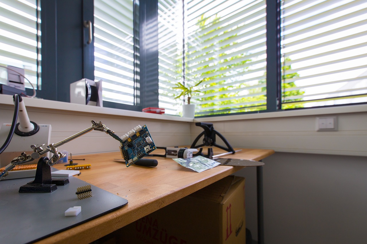 workshop-2416443_1280